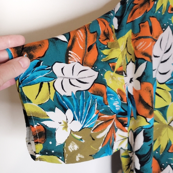 Vintage Floral Tropical Short Sleeve Blouse - Picture 3 of 7